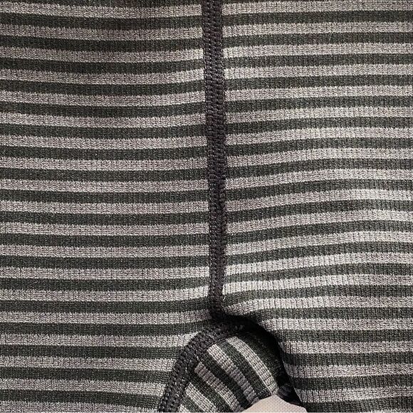 Spiritual Gangster Black Love Sculpt Striped Leggings Size Medium/ Large - Picture 10 of 15